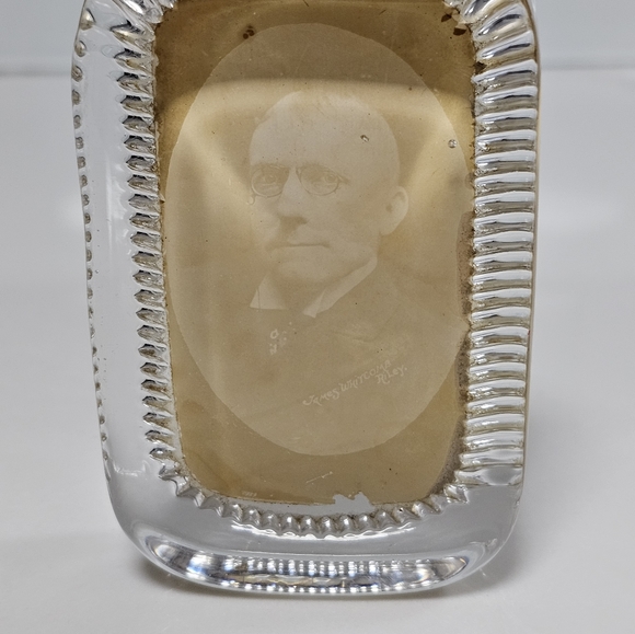 Very Old Paper Weight - Picture 4 of 8